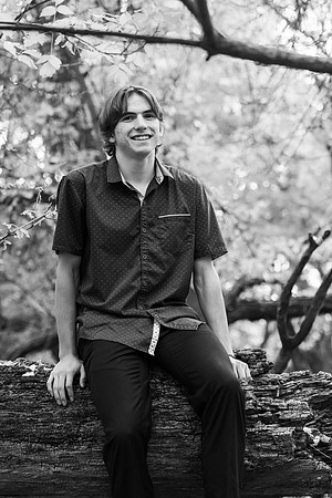 Eli b&w008