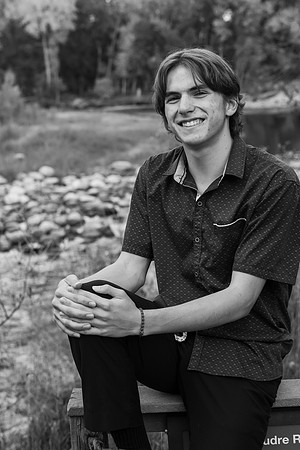 Eli b&w024