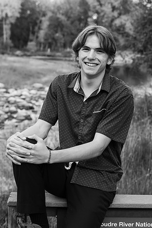 Eli b&w023