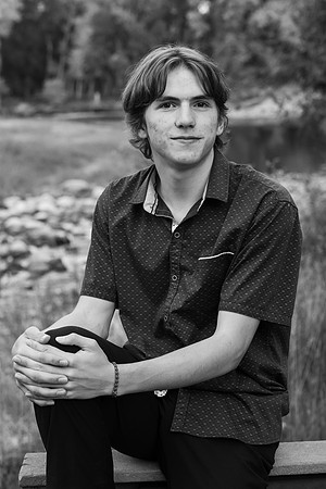 Eli b&w025