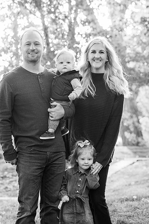 Dillavou Family B&W 0011