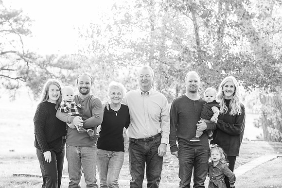 Dillavou Family B&W 0015