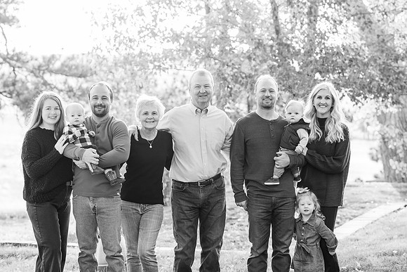 Dillavou Family B&W 0017