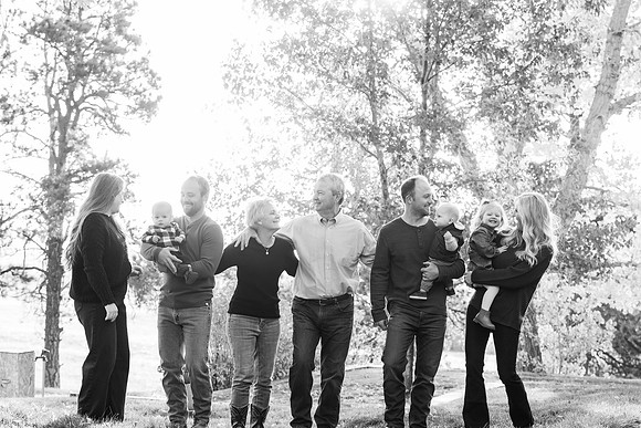 Dillavou Family B&W 0026