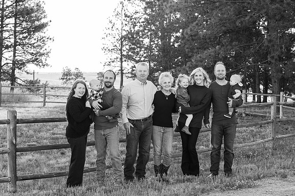 Dillavou Family B&W 0030