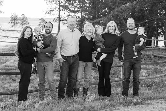 Dillavou Family B&W 0032