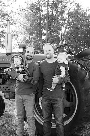 Dillavou Family B&W 0039
