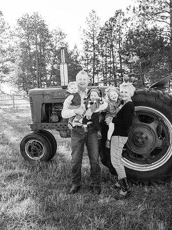 Dillavou Family B&W 0046