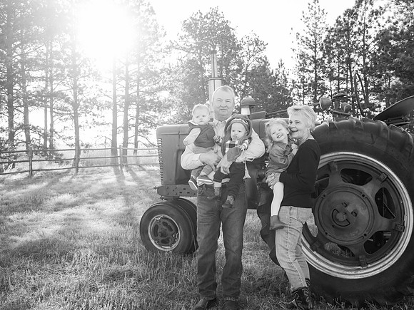 Dillavou Family B&W 0049