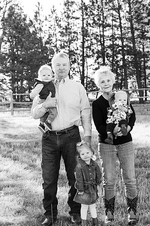 Dillavou Family B&W 0051