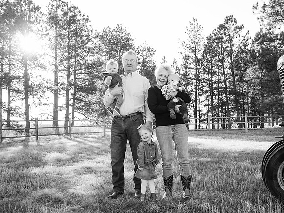 Dillavou Family B&W 0052