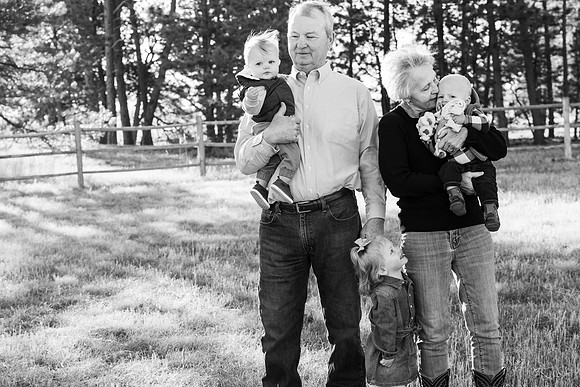 Dillavou Family B&W 0054