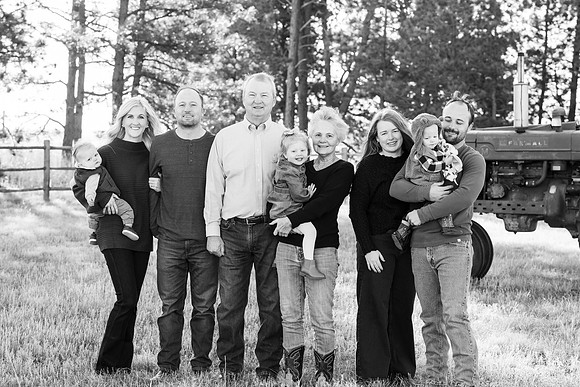 Dillavou Family B&W 0059