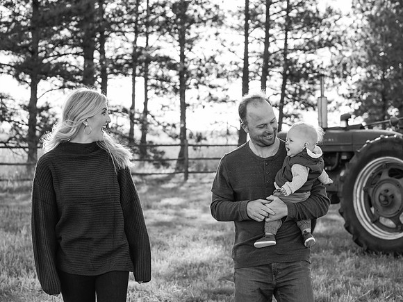 Dillavou Family B&W 0068