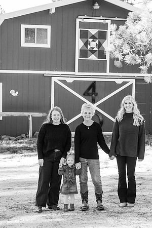 Dillavou Family B&W 0077