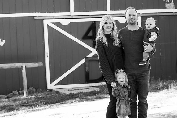 Dillavou Family B&W 0084