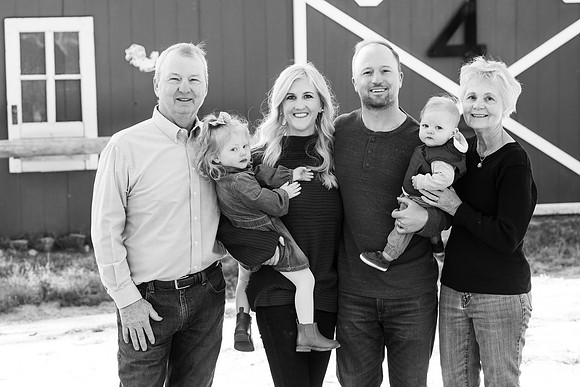 Dillavou Family B&W 0088