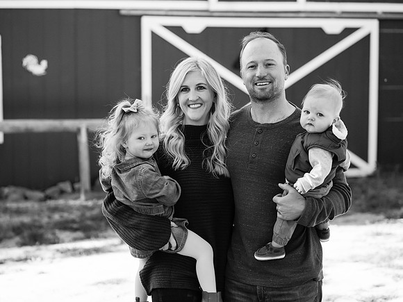 Dillavou Family B&W 0087