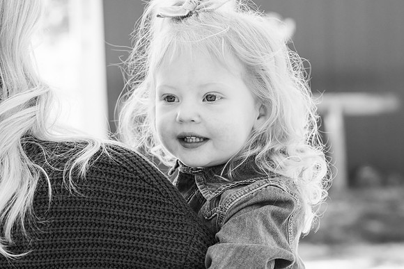 Dillavou Family B&W 0092