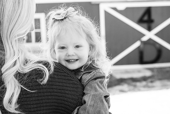 Dillavou Family B&W 0094