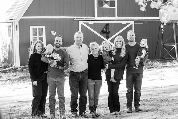 Dillavou Family B&W 0097