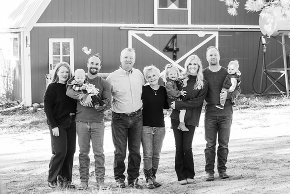 Dillavou Family B&W 0098