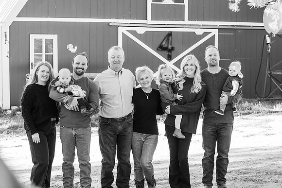 Dillavou Family B&W 0099
