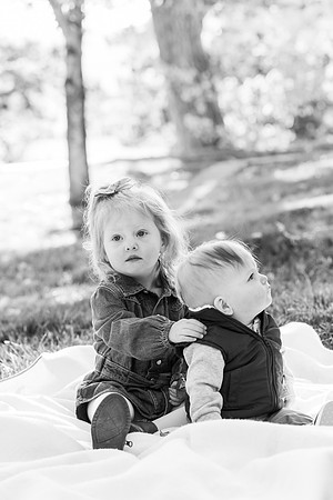 Dillavou Family B&W 0114