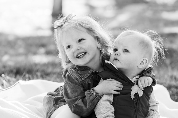 Dillavou Family B&W 0120