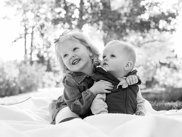 Dillavou Family B&W 0119