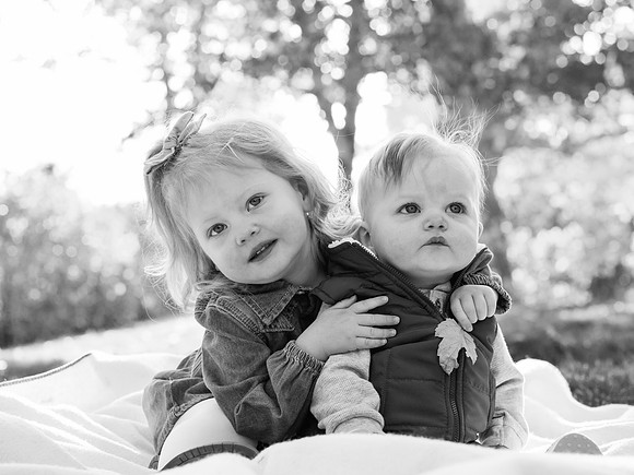 Dillavou Family B&W 0121