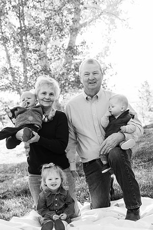 Dillavou Family B&W 0128