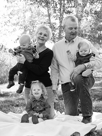 Dillavou Family B&W 0129