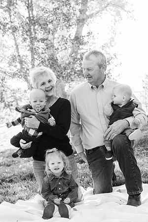 Dillavou Family B&W 0134