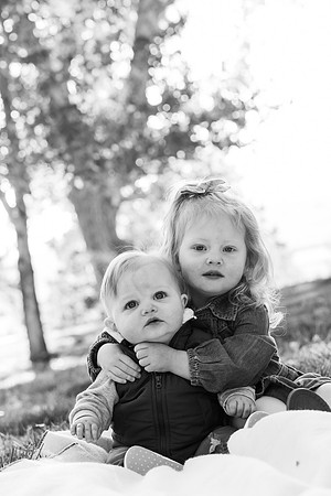 Dillavou Family B&W 0148