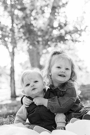 Dillavou Family B&W 0150