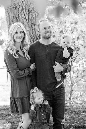 Dillavou Family B&W 0160