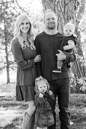 Dillavou Family B&W 0162