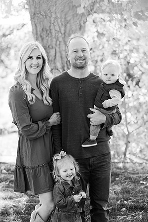 Dillavou Family B&W 0164
