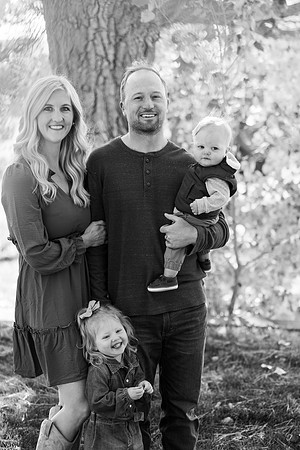 Dillavou Family B&W 0165