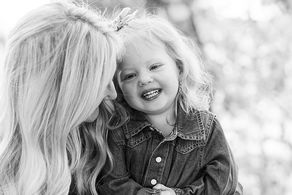 Dillavou Family B&W 0177