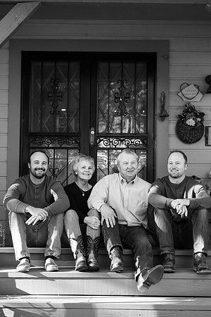 Dillavou Family B&W 0202