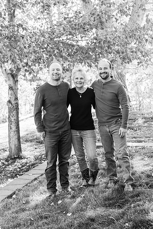 Dillavou Family B&W 0226