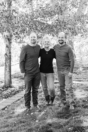 Dillavou Family B&W 0228