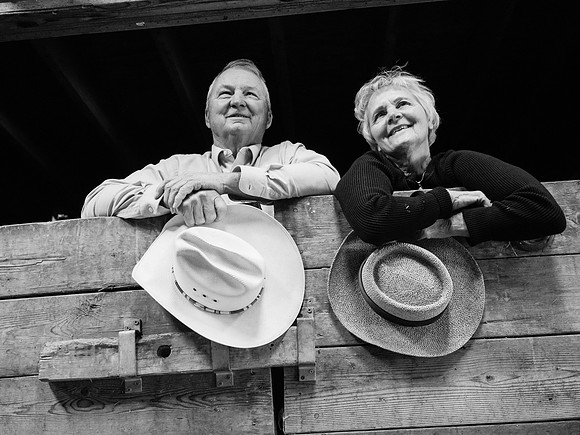 Dillavou Family B&W 0268