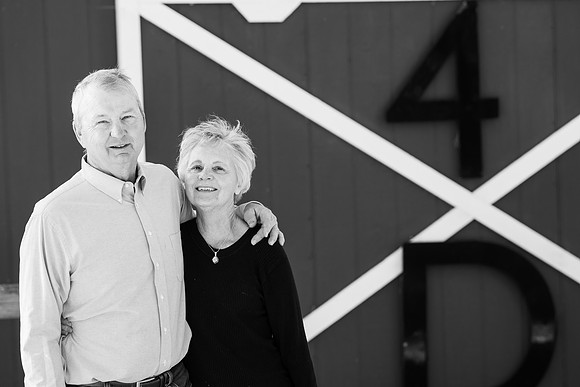 Dillavou Family B&W 0274