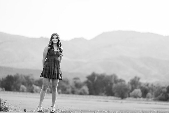 Annabelle B&W0004