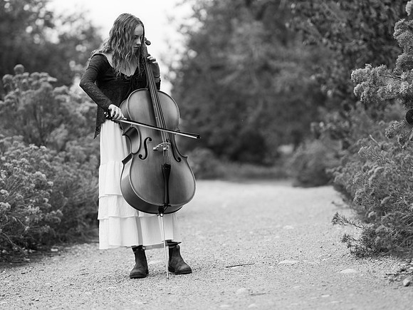 Sophia b&w 0020