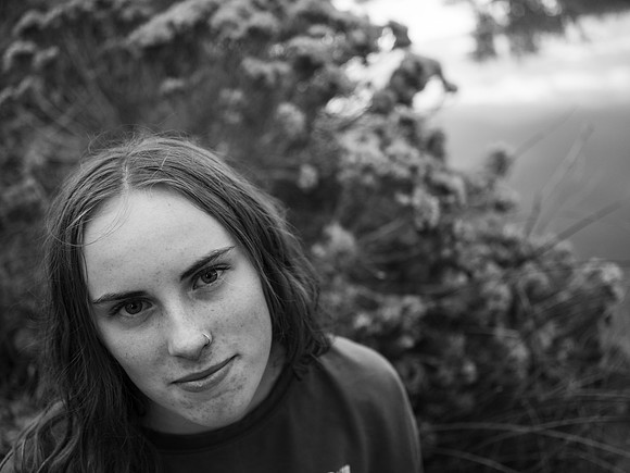 Sophia b&w 0097