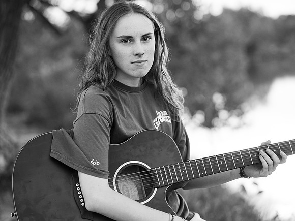 Sophia b&w 0124